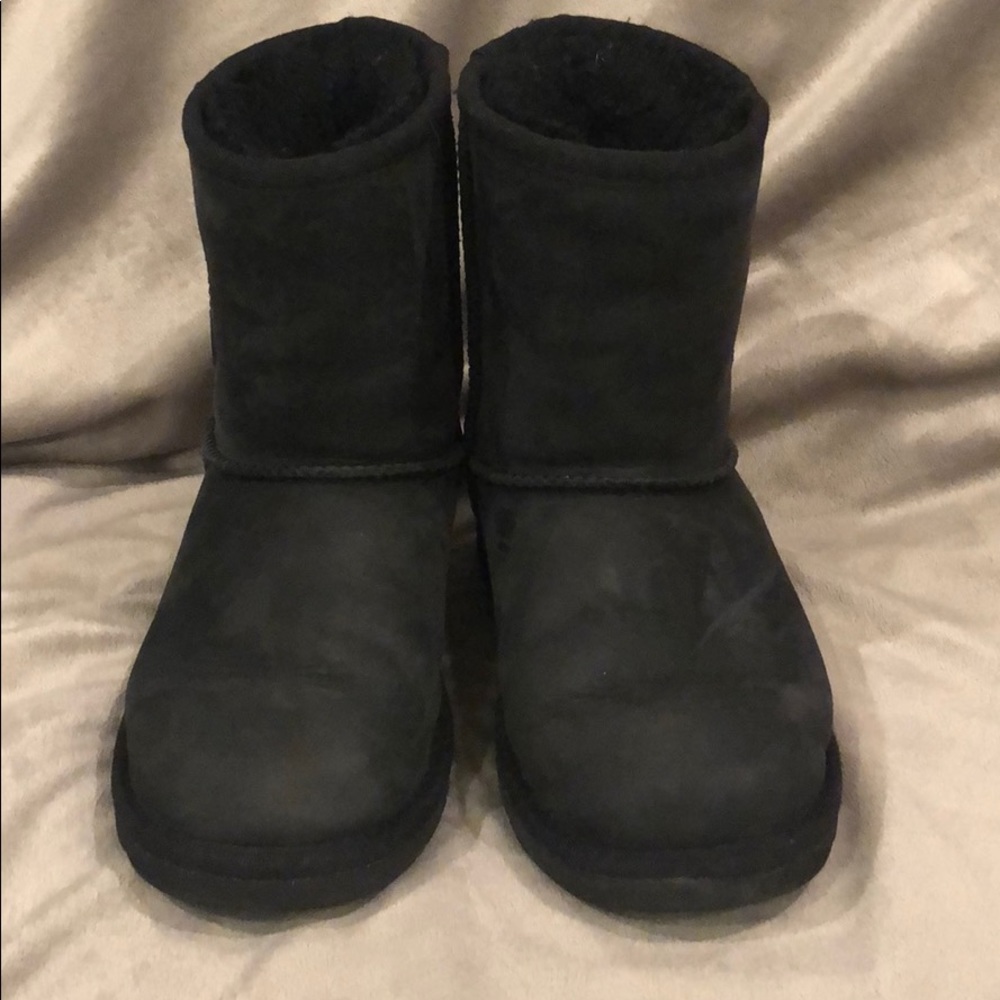 Ugg short boots